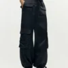 Pantaloni cargo in raso