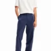 Pantaloni chino affusolati