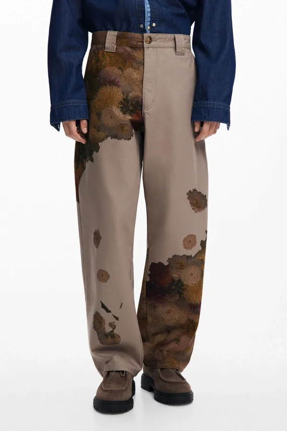 Pantaloni con stampa floreale Pantaloni con stampa floreale