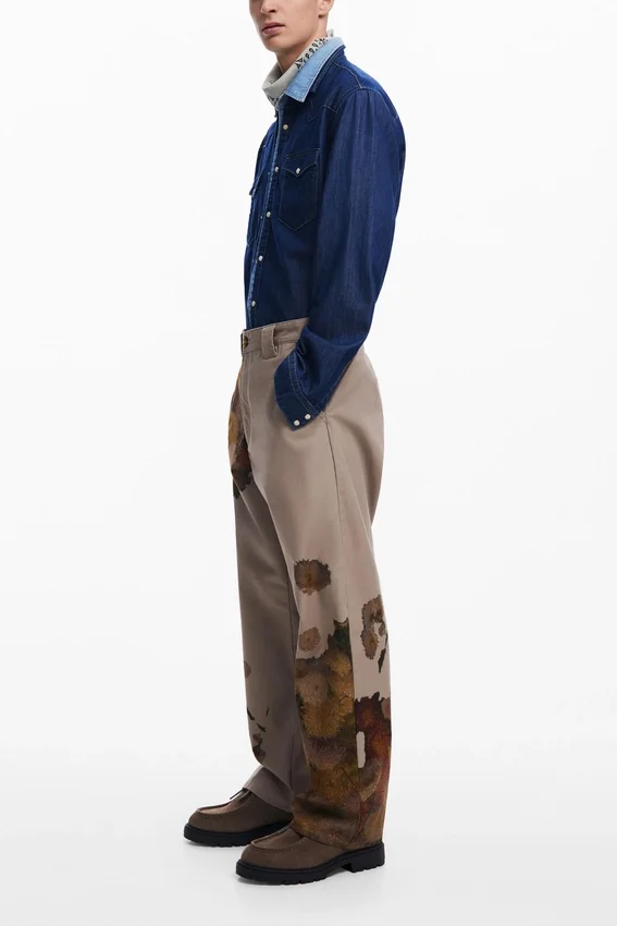 Pantaloni con stampa floreale Pantaloni con stampa floreale