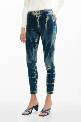 Pantaloni in denim tie-dye