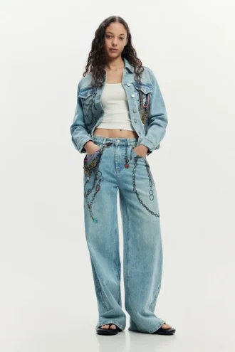 Pantaloni jeans con catene
