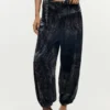 Pantaloni larghi