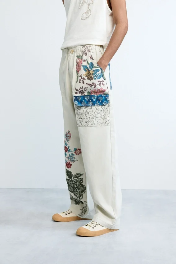 Pantaloni lunghi a fiori Pantaloni lunghi a fiori
