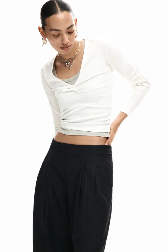 Pantaloni lunghi a pieghe Pantaloni lunghi a pieghe