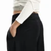 Pantaloni lunghi a pieghe Pantaloni lunghi a pieghe