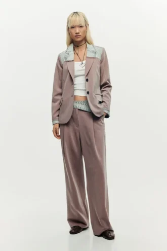 Pantaloni rosa riciclati