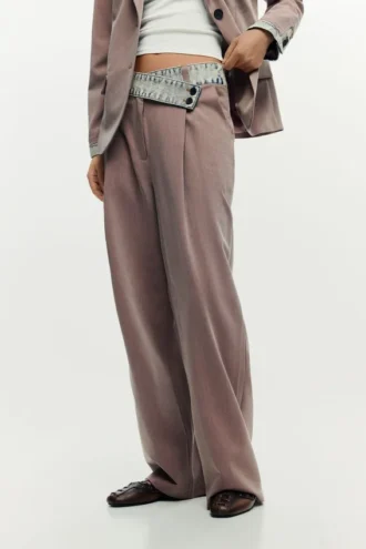 Pantaloni rosa riciclati