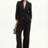 Pantaloni sartoriali dal look rustico