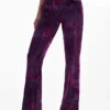 Pantaloni svasati fluidi con texture