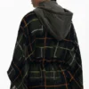 Poncho a quadri con cappuccio imbottito