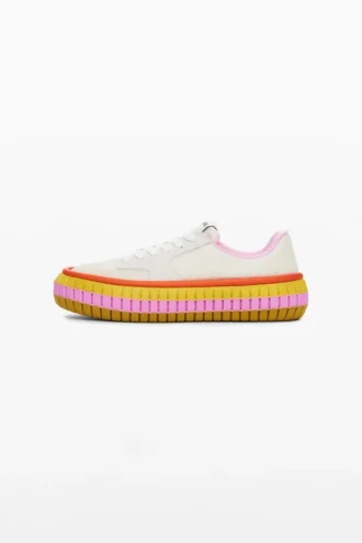 Sneaker con suola multicolore