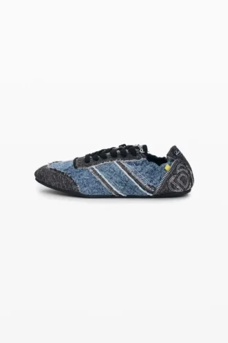 Sneakers in denim