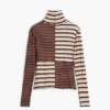 T-shirt a maniche lunghe con collo alto