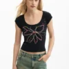 T-shirt aderente a fiori