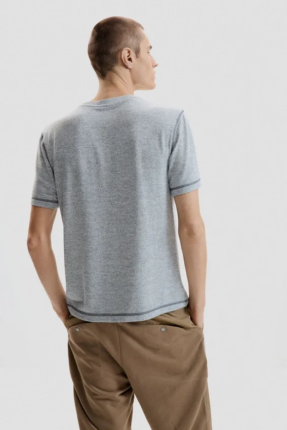 T-shirt basic in maglia T-shirt basic in maglia