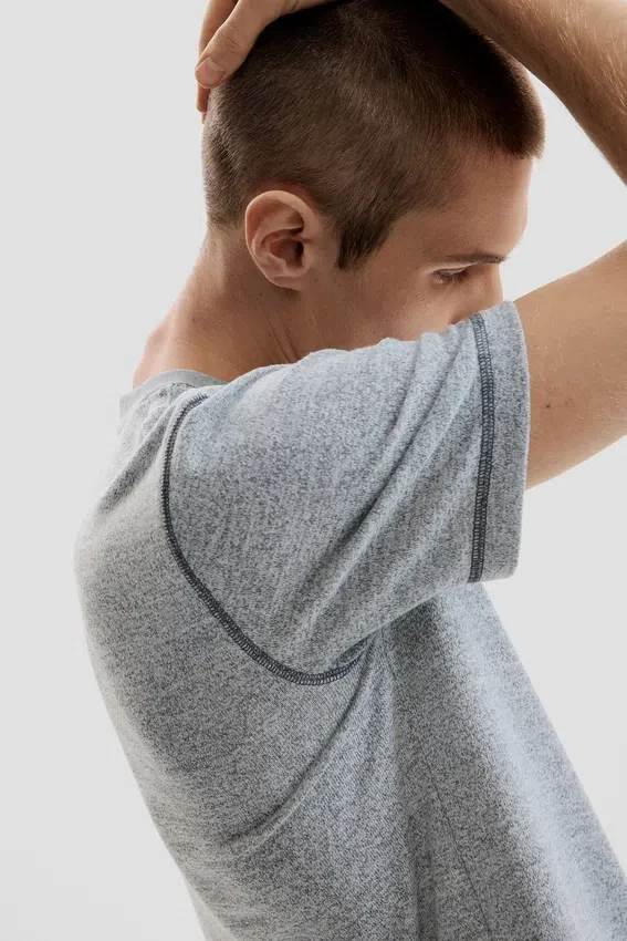 T-shirt basic in maglia T-shirt basic in maglia