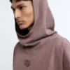 T-shirt con cappuccio e logo