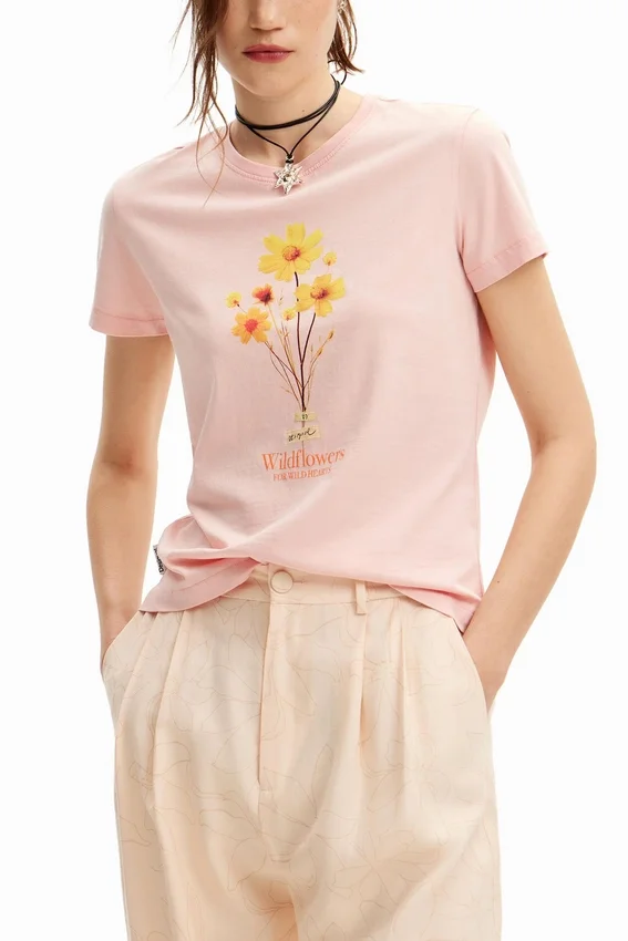 T-shirt con illustrazione margherita T-shirt con illustrazione margherita