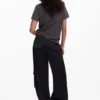 T-shirt con logo ricamato T-shirt con logo ricamato