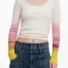 T-shirt con maniche stampate