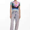 T-shirt con paesaggio sbiadito