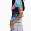 T-shirt con paesaggio sbiadito