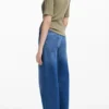 T-shirt con scollo arricciato T-shirt con scollo arricciato