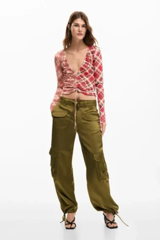 T-shirt con scollo arricciato