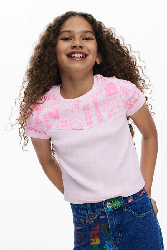 T-shirt con scritta T-shirt con scritta