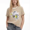 T-shirt con stampa a righe T-shirt con stampa a righe