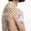T-shirt con stampa a righe T-shirt con stampa a righe