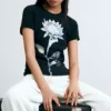 T-shirt con stampa floreale