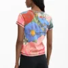 T-shirt con stampa floreale