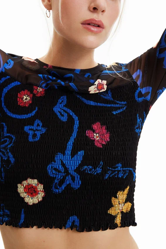 T-shirt corta slim a fiori T-shirt corta slim a fiori