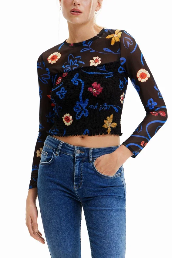 T-shirt corta slim a fiori T-shirt corta slim a fiori