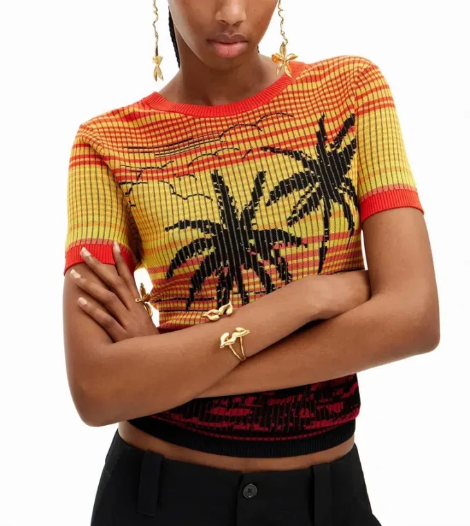 T-shirt in maglia con palme