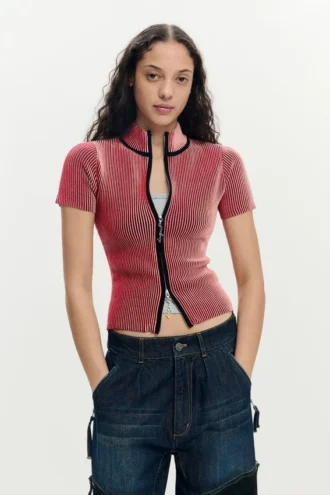 T-shirt iridescente con zip