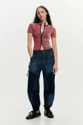 T-shirt iridescente con zip