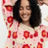 Top all’uncinetto multicolore