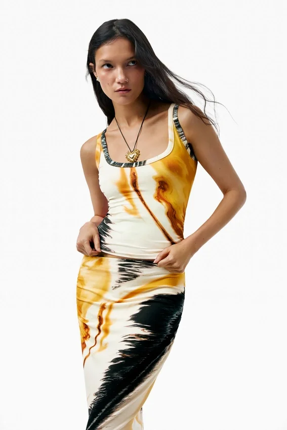 Top con spalline stampato Top con spalline stampato