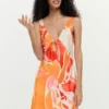 Vestito a petali con spalline