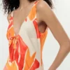 Vestito a petali con spalline