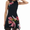 Vestito asimmetrico a fiori Vestito asimmetrico a fiori