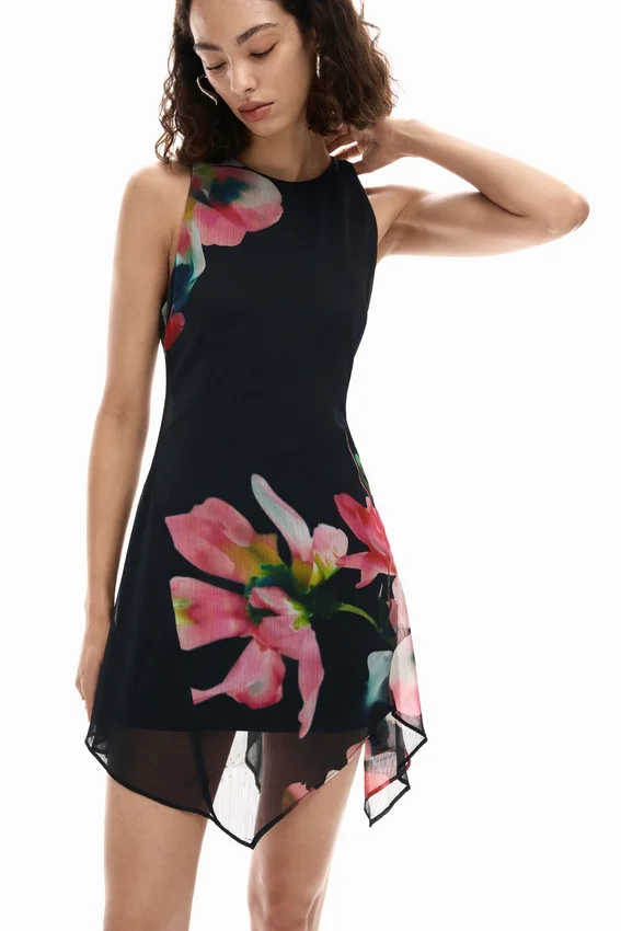 Vestito asimmetrico a fiori Vestito asimmetrico a fiori