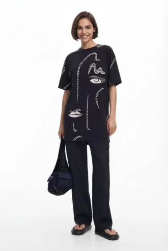 Vestito con illustrazioni