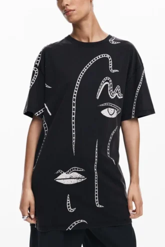 Vestito con illustrazioni
