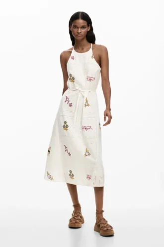 Vestito con scollo all’americana ricamato