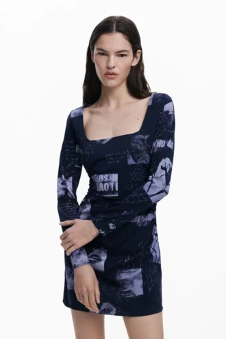 Vestito con scollo quadrato e stampa cartolina