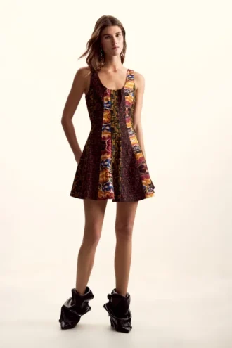 Vestito con spalline disegnato da Christian Lacroix